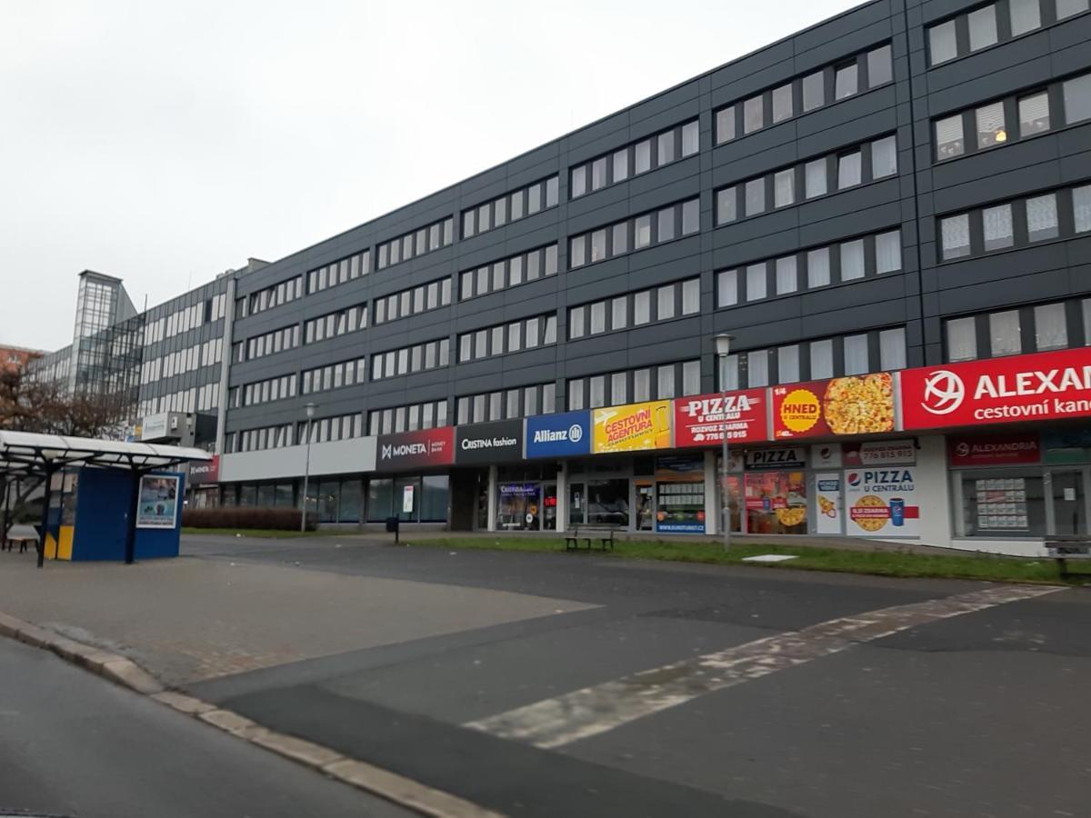 Prague Apartment In Most Near Golf Club, Aqua-Hipo-Autodrom In Most Eksteriør bilde